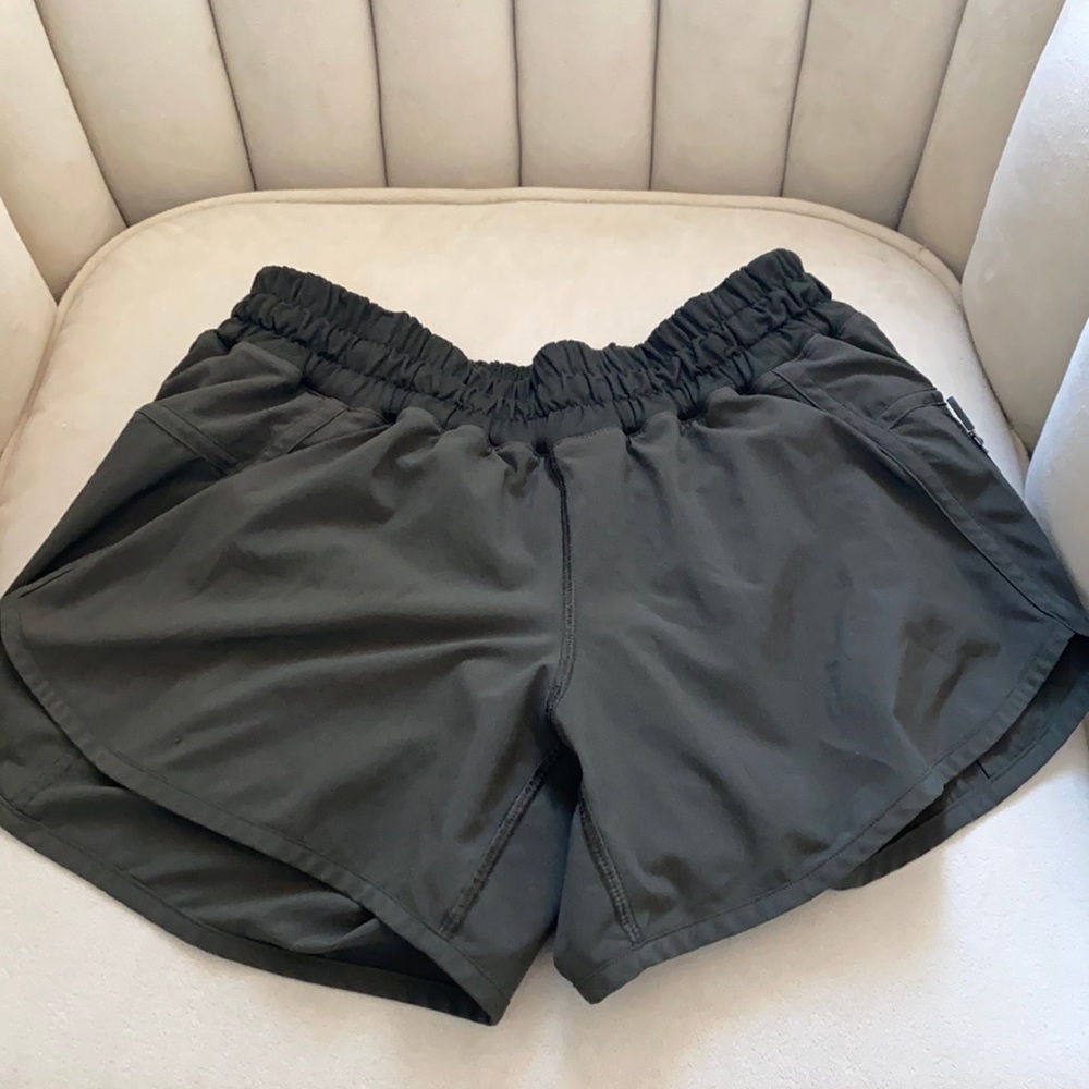 Lululemon Hotty Hot Shorts | Army Green | Size 4 | Like New